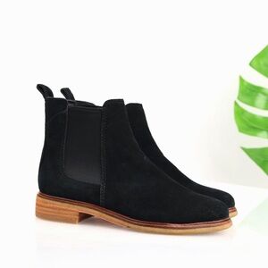 Clarks Womens Clarksdale Arlo Chelsea Boots Size 9 Black Suede Booties Pull On